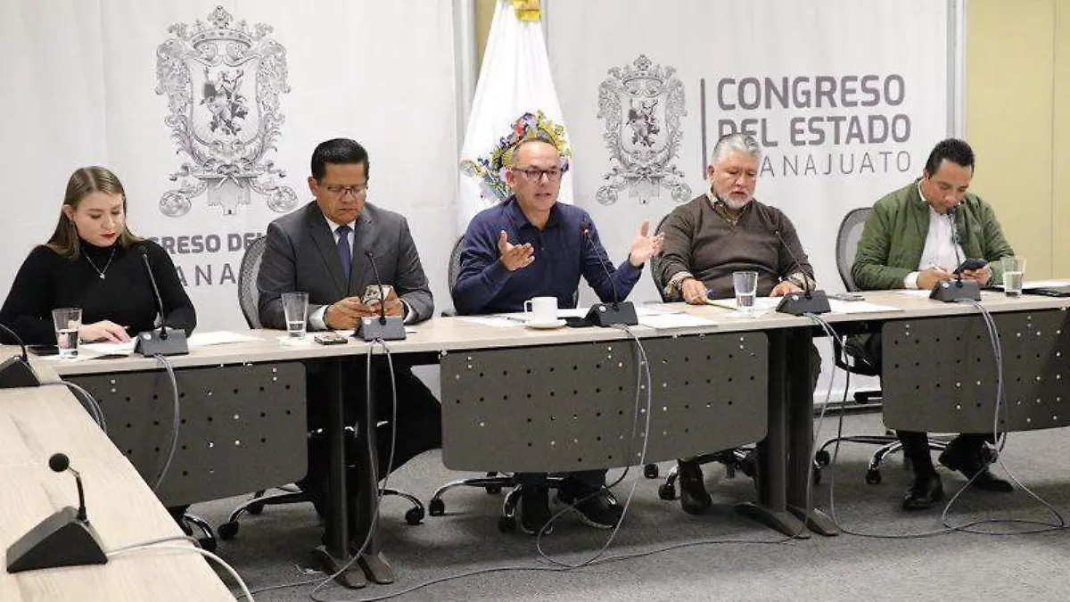 REUNIONES CON EL FISCAL SOLO SERÁN CUANDO COMPAREZCA ANTE EL CONGRESO1